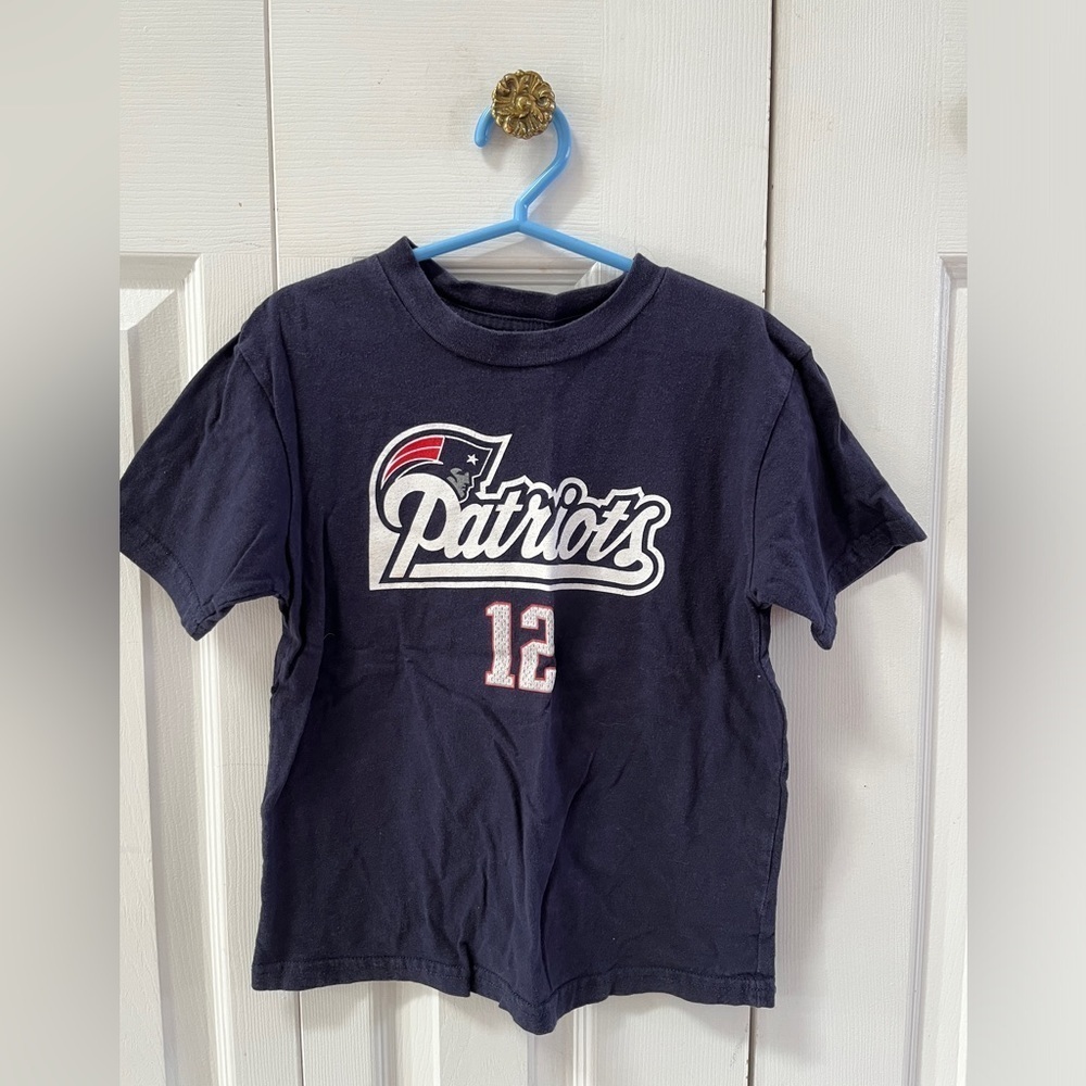 NFL boys Patriots TShirt size large